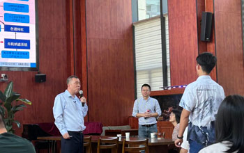 蓝伟光在近：：Ｑ笄樾慰蒲Ч抑氐闶笛槭易餮醣ǜ