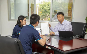 集工微故事丨洪昱斌：：：潜心钻研二十四载，匠心铸就“膜”之路